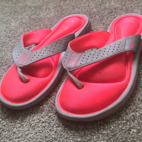 Nike Shoes - Nike Sandals